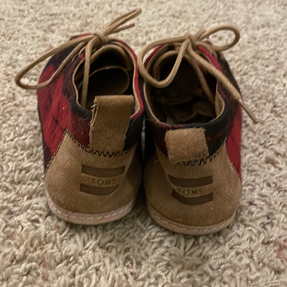 TOMS plaid flannel booties size 9 - Picture 3 of 4